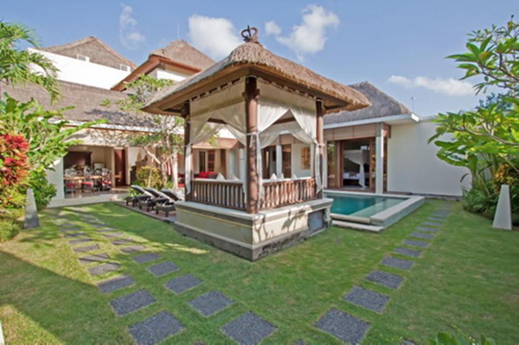 Arwana Estate Seminyak Exterior foto