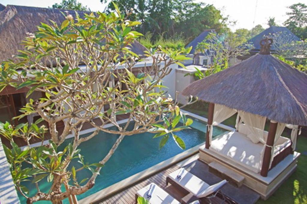 Arwana Estate Seminyak Exterior foto